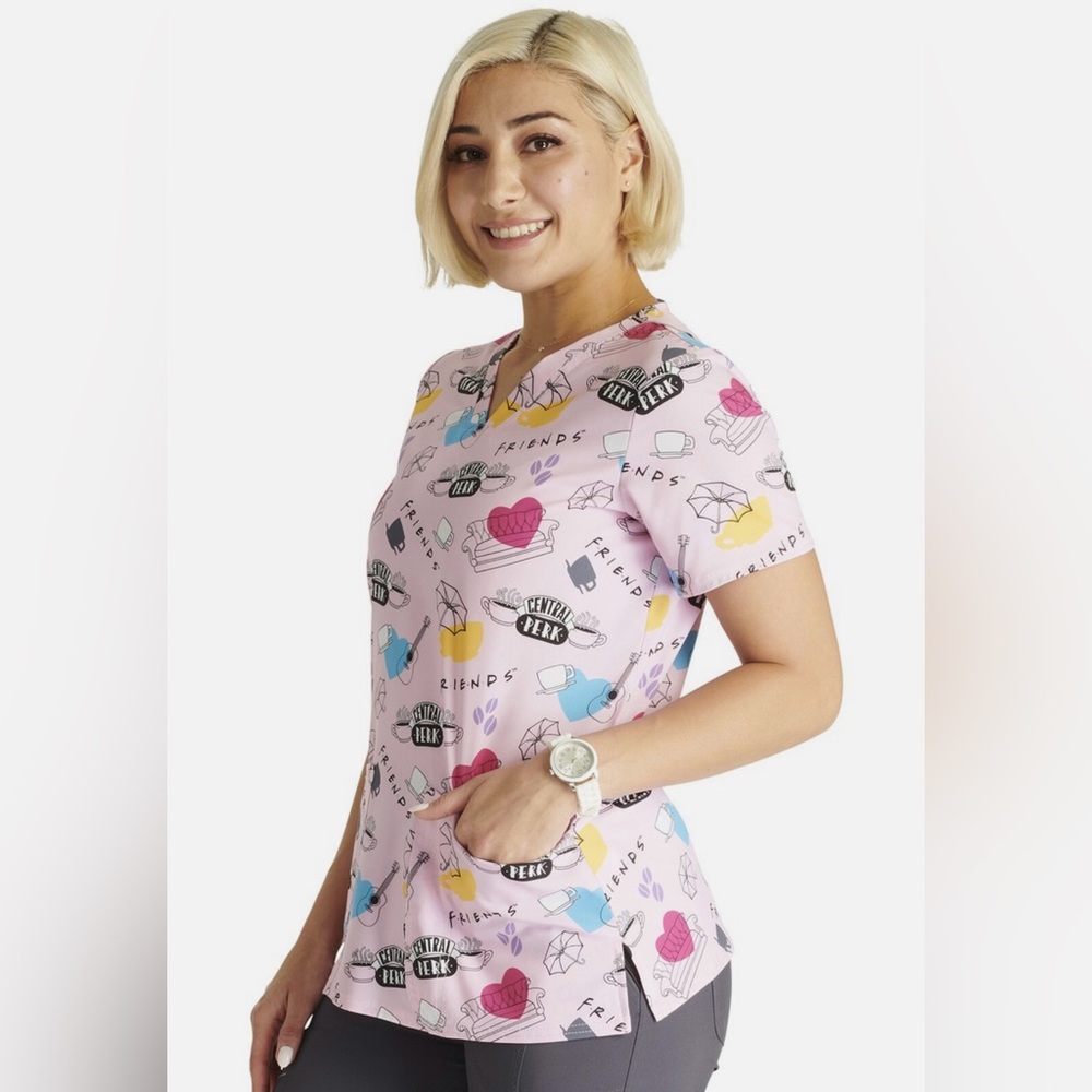 Friends Cherokee Women’s Scrubs Warner Bros
Tooniforms V Neck Top. NWT